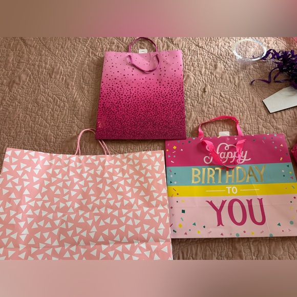 Gift Bags Set - Picture 5 of 5